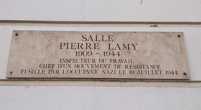 Depuis 1949, la salle de la bourse du travail d’Annecy porte son nom.